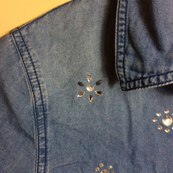 Justice blue chambray long sleeve button down shirt Embellished Size 12. - Picture 4 of 7